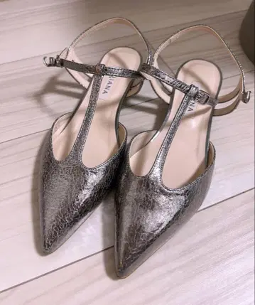 다이애나 스트랩 샌들 실버 23.5cm