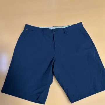 새상품급 TOMMY HILFIGER 네이비 숏팬츠 34인치