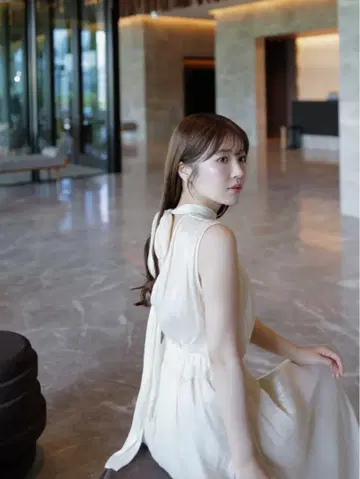 Luan/SHINY RIBBON BLOUSE 아이보리