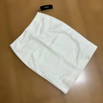 아크리스 화이트 타이트 스커트