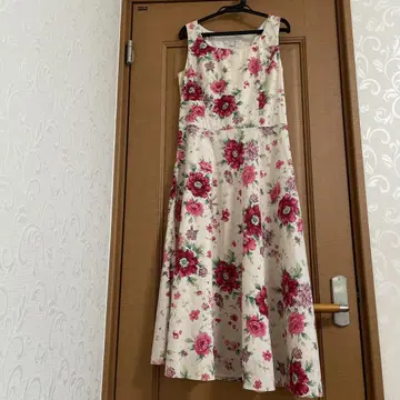 LAURA ASHLEY 플라워 프린트 원피스 사이즈 9