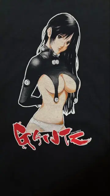 애니메이션 캐릭터 T셔츠 블랙