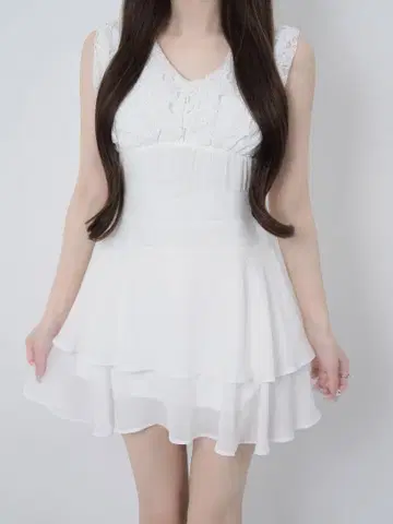 Lace frill back ribbon dress