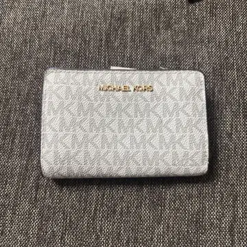 MICHAEL KORS 실버 반지갑