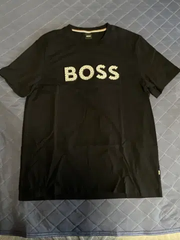 BOSS 블랙 티셔츠