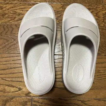 Oofos 베이지 샌들 W6 EU37