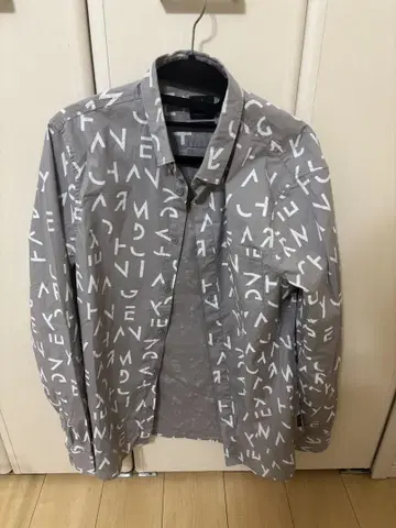 Armani Exchange 그레이 로고 프린트 M
