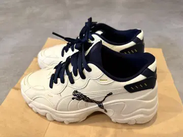 PUMA 우먼 펄서 웨지 모노그램 스니커즈
