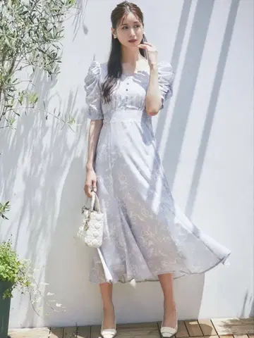 tocco closet 라인 플라워 프린트 개더 슬리브 머메이드