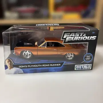 PLYMOUTH ROAD RUNNER 1/24