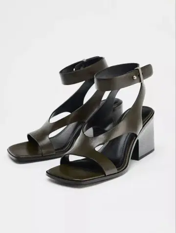 거의 새상품 ZARA 사이즈 39