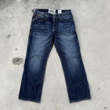 ARIAT 로우라이즈 부츠컷 데님
