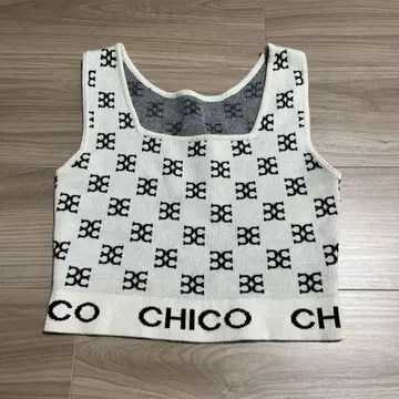 CHICO 로고 패턴 탱크탑