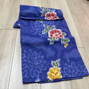 파란색 꽃무늬 유카타