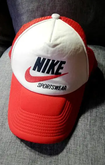 NIKE 나이키 캡 메쉬 트래커 [희귀] 인기 레드