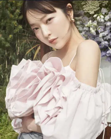 가격 인하 가능 Andequal 볼륨 오프숄더 블라우스 핑크