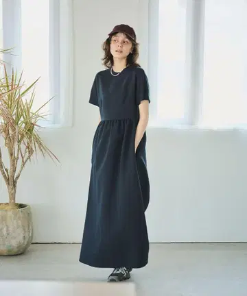 해쉬뉘앙스 올씬 핏 드레스