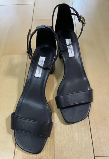 [ UNITED ARROWS 스트랩 샌들 ] 블랙 사이즈 36