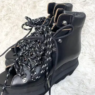 사카이 SACAI 부츠 여성용 블랙 하이컷 통굽