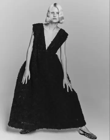 새상품급 bibiy. NOELLE SHEER DRESS 블랙