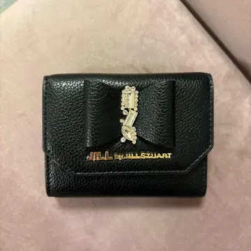 JILL by JILL STUART 블랙 3단 폴더형 지갑
