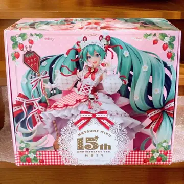 하츠네 미쿠 15th Anniversary ver. 1/7 스케일 피규어