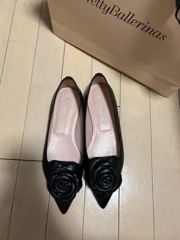 Pretty Ballerinas 블랙 플랫슈즈 새상품급