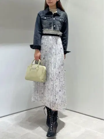JILL by JILLSTUART 샤이니 디지털 플라워 스커트 화이트