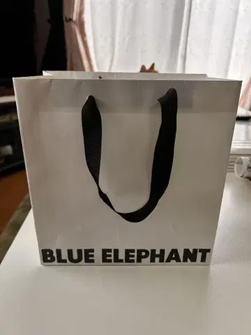 BLUE ELEPHANT 패키지