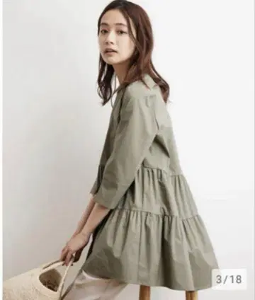 올리브 그린 5부 소매 티어드 상의