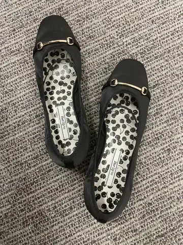 HerliptoCherry-Patterned Mary Jane Flats