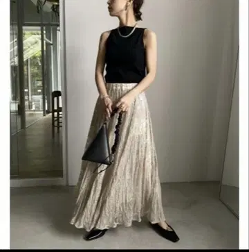 새상품 AMERI MEDI PALACE EMBROIDERY SKIRT M