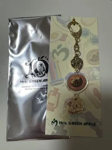 Mrs. GREEN APPLE 랜덤 참 홀더 N 쿠스시키