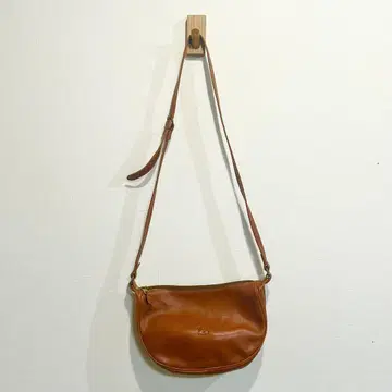 [새상품급] 일비종떼 하프문 브라운