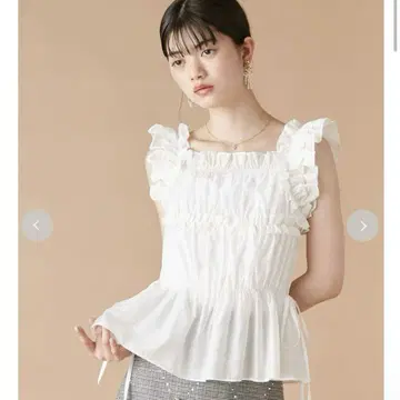 릴리 브라운 셔링 블라우스