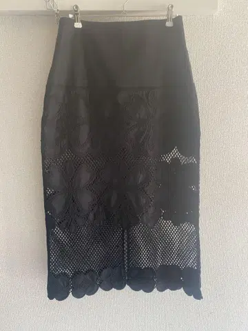 ZARA 블랙 레이스 스커트 사이즈 S