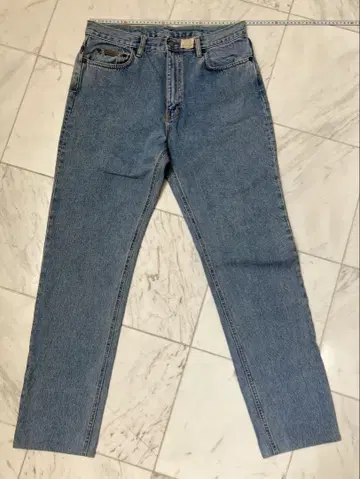 Calvin Klein 스트레이트 데님 32인치