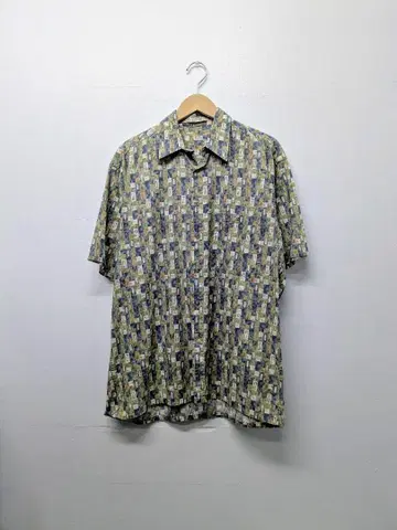 Pale Color Art Print Short Sleeve Shirt