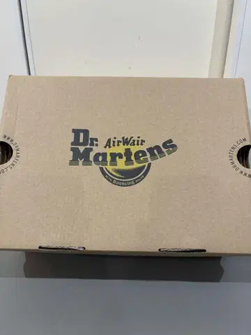특별 가격 인하 닥터마틴 새상품 스터드 23cm