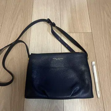 MARC JACOBS 네이비 숄더백