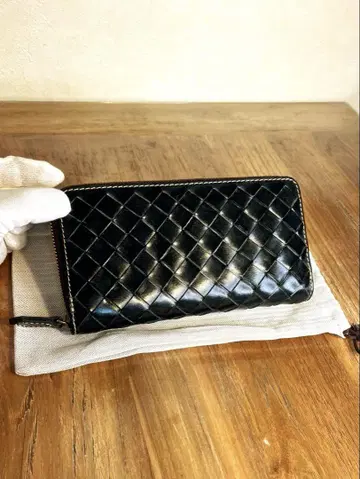 새상품급 브라이들 가죽 라운드 지퍼 장지갑 인트레차트