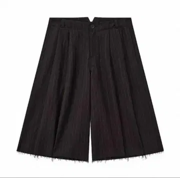 [PHYS] Striped vintage pleated shorts