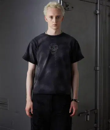 미사용 새상품 GRANCY T-shirt / 스컬 큐빅 디자인 t셔츠