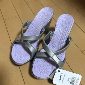 crocs 사이프러스 샌들 (실버/라벤더) 힐 뮬 W6