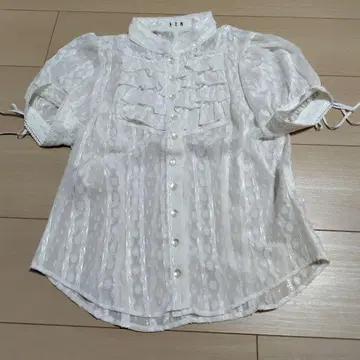 BPN 블랙 피스 나우 화이트 블라우스 M 사이즈