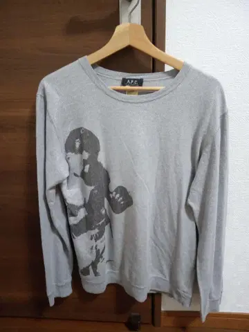 A.P.C. 맨투맨