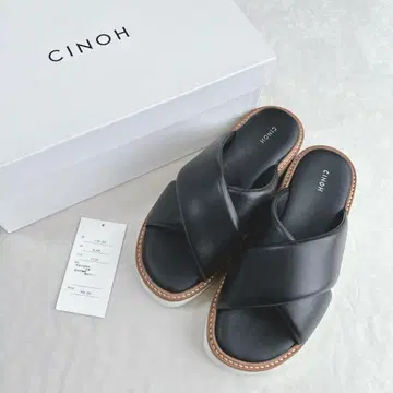 [미사용] 치노 CINOH 패딩 크로스 샌들 블랙 박스 포함
