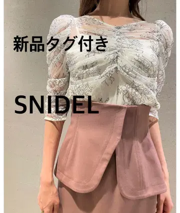 SNIDEL 레이스 개더 디테일 블라우스