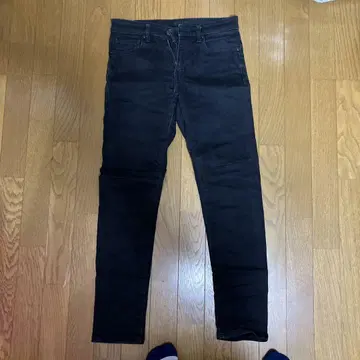 UNIQLO 블랙 스키니 데님