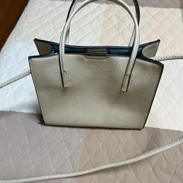 Macaronic style 아이보리 가죽 핸드백